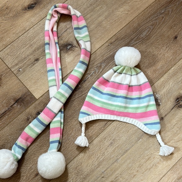 Gymboree beanie & scarf set - Picture 2 of 3